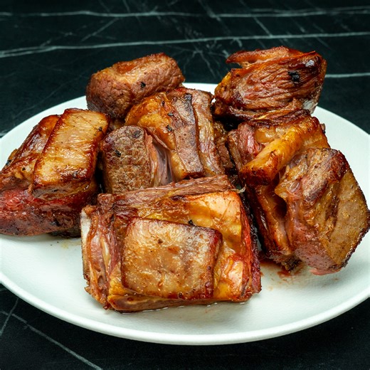 The famous recipe that conquered everyone! Simple and delicious, no oven Ingredients: beef ribs: 800 g (28 oz) OVER MEDIUM FIRE: 10 MIN OVER MEDIUM FIRE: 10 MIN garlic: 15 g (0.5 oz) red chili pepper: 10 g (0.4 oz) ginger: 15 g (0.5 oz) black pepper: 5 g (0.2 oz) salt: 8 g (0.3 oz) honey: 20 g (0.7 oz) Apple juice: 200 ml (6.8 fl oz) butter: 20 g (0.7 oz) garlic: 10 g (0.4 oz) red chili pepper: 10 g (0.4 oz) black pepper: 5 g (0.2 oz) sweet paprika: 5 g (0.2 oz) potatoes: 500 g (18 oz) water: 1 