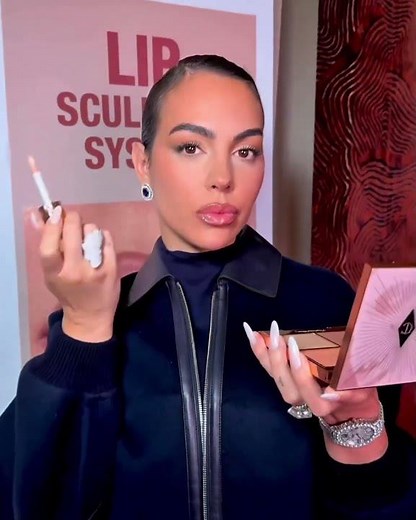 💫 CAMPAIGN STAR GEORGINA RODRÍGUEZ CELEBRATES NEW! SUPER NUDES 💫