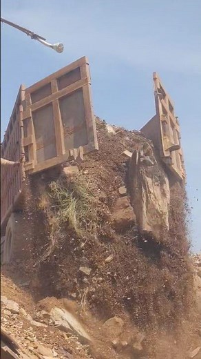 Unloading Rock Truck Rock Crushing Plant Stone Crushing Machine working #rockcrushing #stonecrusher