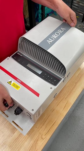 What’s inside a Solar Inverter #solarpower #solarinverter #teardown #whatsinside | EFIXX