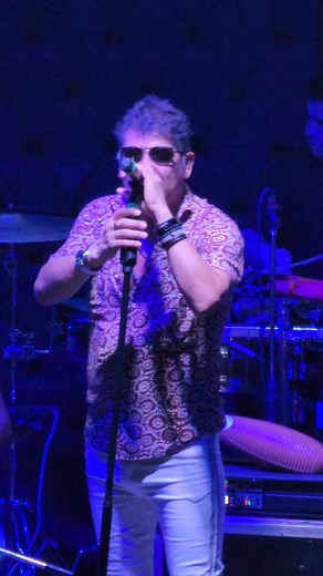 Esta noche nos vemos en Villa Retiro para pasar una noche increíble 🤩 Vamos a bailar y cantar toda la noche al ritmo de la banda más grande de Córdoba 🥳🥳🥳 ¿A quién vemos ahí 🎉? #labarra #labandamasgrandedecordoba #cuarteto #villaretiro | La Barra (Oficial)