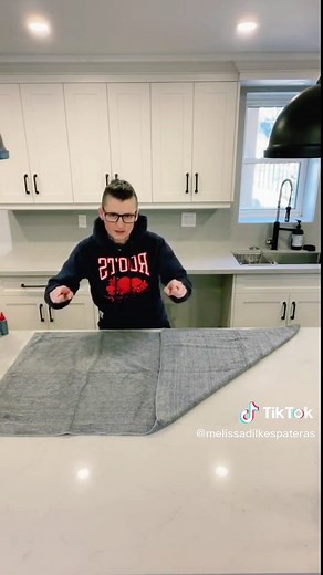 Master the Spa Towel Roll Technique Easily