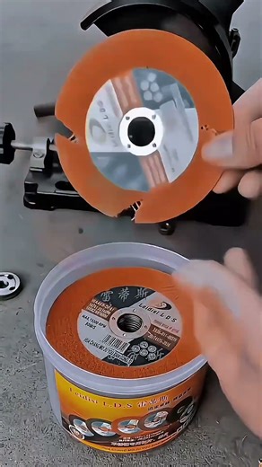 Tool Durability Test That Still Functions Well- Good tools and machinery in daily work