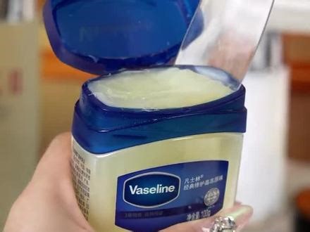 成年人不做选择，四款香型都带走了！ #凡士林护手霜 #凡士林 #玫瑰 #白桃