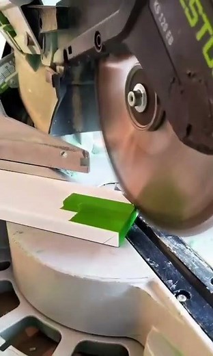 Door Won't Open? Here's The Baseboard Hack Every Carpenter Knows #woodworking #tips #installation