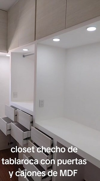 Closet de Tablaroca: Diseño y Construcción Perfecta