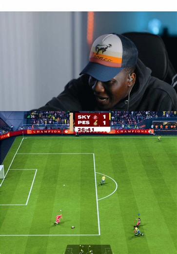 Here we go with another EA Sports FC 26 Ultimate Team match, one of those games that perfectly captures the mix of joy, intensity, and frustration that comes with competitive online football. The frustration this time came mainly from AI behavior — moments where I’d input a command, read the play correctly, and still watch a player react in a completely different way. If you play FC 26, you know how quickly situations like that can turn a controlled match into chaos. As the game progressed, it b