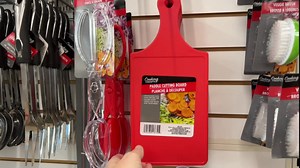235K views · 1.7K reactions | She grabs a Dollar Store cutting board for this genius Christmas gift idea! | Hometalk | Facebook