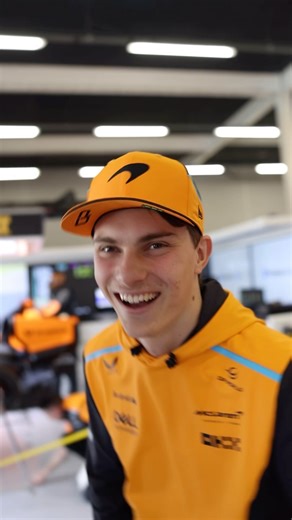 160K views · 1.3K reactions | The ruler reaction test, but make the team do it! ⏱️ @oscarpiastri | McLaren | Facebook