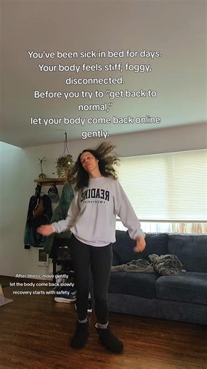 You’ve been sick in bed for days. Your body feels stiff, foggy, disconnected. Before you try to “get back to normal,” let your body come back online gently. Somatic movement after illness isn’t exercise. It’s small stretches. Slow swaying. Breathing until your system remembers safety. This is how you return to yourself without forcing recovery. If your body feels fragile, heavy, or far away— this is where we begin. #somaticmovement #somatichealing #nervoussystemregulation #gentlehealing #embodim