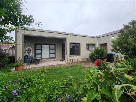 3 Bedroom House for sale in Wavecrest - Jeffreys Bay - Property24