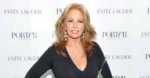 A Look Back at Raquel Welch’s 8 Most Iconic Style Moments