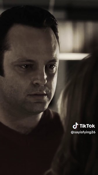 Heartbreaking Couple Breakup - Sad Relationship Problems