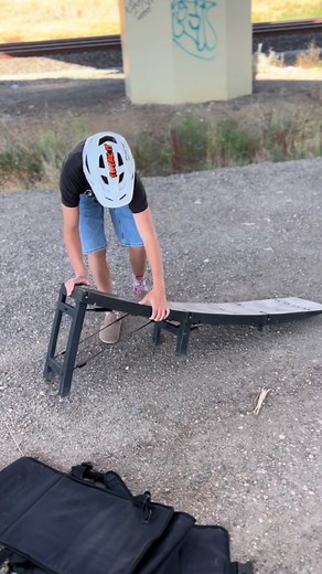 Setting up this Yardi jump is super easy. And it folds up into a backpack so you can take it on your ride. #mtb #mtbfun #yardi #trending #fyp #fy #foryou #foryoupage