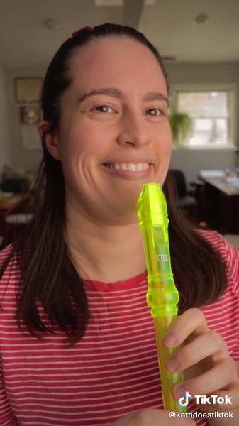 Learn to Play Gloria Estefan's Conga on Recorder | Miami Sound Machine