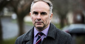 New DUP leader rocked by MLA resignation on first day | BreakingNews