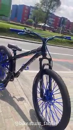 Jumper Dirt 💙💙💙 | Bike Stunt Family