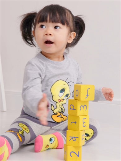 Tweety Bird and Bugs Bunny sets just arrived! Adorable, new outfits for little ones – Soft, cosy, durable & perfect for crawlers! #looneytunes #bladeandrose #babyclothes #fyp