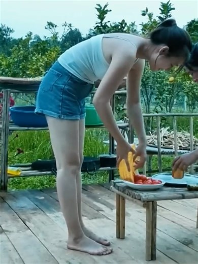 HAPPY DAY Girl harvests grilled vegetables DELICIOUS CHICKEN - Ngân Daily Life #SoloGirl #GirlPower #WomenInConstruction #DIYQueen #Empowerment