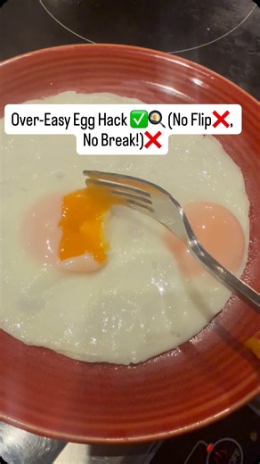 Chef Sachin Sangwan | Perfect over-easy eggs without flipping 🍳✨ This runny yolk egg hack uses steam to set the whites while keeping the yolk creamy. No broken... | Instagram