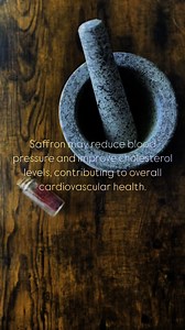 1. Saffron has natural mood-boosting properties, and is often used as a natural aid to reduce symptoms of depression and anxiety. 2. Saffron’s antioxidants, particularly croci, have been shown to support memory retention and may help in protecting against cognitive decline. 3. Saffron can improve vision by supporting eye cell structure, potentially helping slow down age-related macular degeneration. 4. Saffron may reduce blood pressure and improve cholesterol levels, contributing to overall card