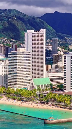 65K views · 2.2K reactions | Oʻahu: where every day feels like summer.☁️ Experience Oahu: https://bit.ly/experience-oahu Follow Aloha Stoked Follow Hawaiian Islands Follow Experience Hawaii Media @johnehawaii #Oahu #OahuHawaii #VisitOahu #OahuLife #Honolulu #AlohaState #Hawaii #HawaiiLife | Aloha Stoked | Facebook