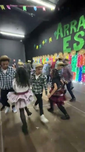 Quadrilha Junina do terceirão! Crédito: @terceiraoesm2026 #dança #forró #quadrilha #festajunina
