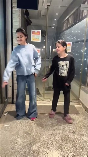 new viral dancing 💃 trend #shorts #dancingtrend #learnwithme