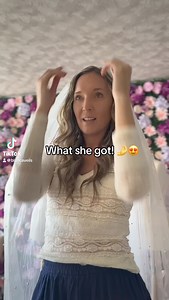 Pearls, pearls and more pearls!! 🫶🥰👏 https://www.blancaveils.com/products/pearl-veil | Blanca Veils