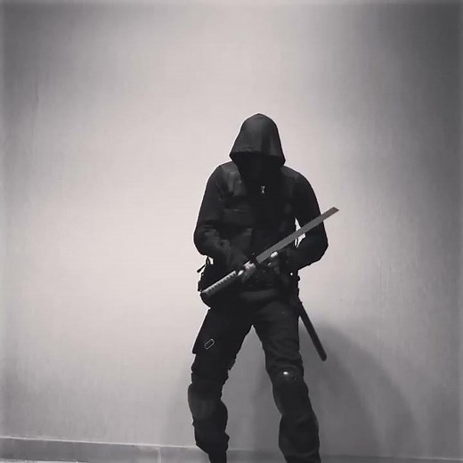 Ninjutsu practitioner showing his katana skills