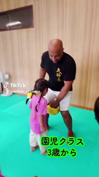 女の子に必要な 護身術 それは 金的蹴り #護身術女性 #護身術簡単 #護身術女子 #護身術