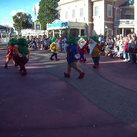 Disney World "Mickey's Once Upon a Christmas" Parade [December 2025] Camp Snap 013