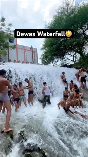 Is there such a place in Dewas?😳 #dewastouristplace #waterfalls