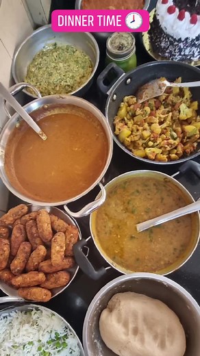 52K views · 68 reactions | Dinner time  Read comments for recipe links #reels #fbreels #reelsfb #reelsvideo #reelsviral #reelsindia #fbpost #fbreelsvideo #facebookreels #facebookpost #icancookchallenge #weekend #breakfast #cheflife #indian #india #chef #punjabifood #sabji #curry #thali #quick #indianfood #lunch #dinner #homemade #kids #yumm #tasty Food Connection | Food Connection | Facebook