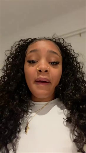 Vidéos de Alliah (@alliiiaah) avec son original - Chelsy🎀