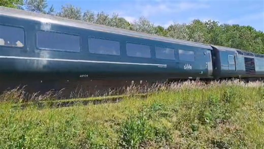 The HST has just arrived in Minehead! It is doing two round trips between Bishops Lydeard and Minehead today and one round trip tomorrow for our Mixed Traction Day. Make sure you visit us this weekend for the rare opportunity to see it! 🎥 Fiona Hobday | West Somerset Railway
