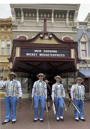 #March #1 #Saturday #dapperdans #dapperdans #mainstreetusa #entertainment #disneyworld #singing #spring #break #fypシ #Eric @HighScoreKevin