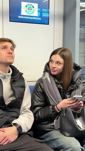 She didn't even notice he was staring #subway #couple #pranks