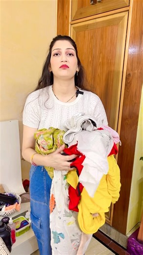 Biwi or washing machine me kya farq hai 😜 #shorts #comedy #funny #divyarshchaudhary #entertainment