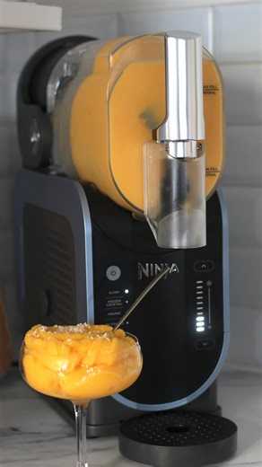 Mango Orange Slushi with the new @Ninja UK SLUSHi machine AD - Gifted. As a nutritionist I love that your can create healthy desserts and drinks with whole foods ingredients with this machine! It’s so easy and effortless to use and has 5 pre sets: Slush, Frozen Cocktail, Frappé, Milkshake & Frozen Juice! Mango Orange Slushi 🥭🍊 Ingredients 300g mango chunks 800ml orange juice Juice 2 limes 2 tsp honey Method 1. Add all your ingredients to a blender and blend until smooth 2. Then add the mixture
