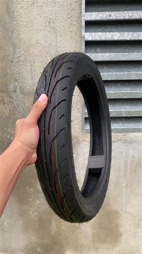R8 Motorcycle Tubeless Tire Overview