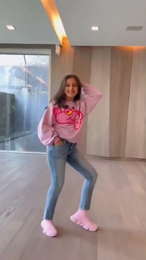 #Sitara dancing for #Kalavathi song | #MaheshBabu | Sitara Kalavathi Song | Sarkaru Vari Pata Songs