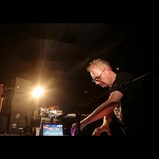 Dedication at the beginning.... "Pull The Emergency Brake" live at @mist_rolling_inn Halloween Party 31.10.25. #filtersequence #filtersequencelive | Filter Sequence