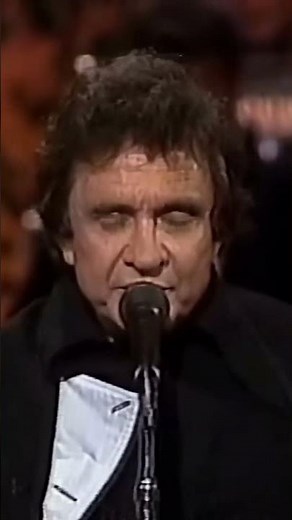 Johnny Cash & Roy Clark - Folsom Prison Blues Live Performance