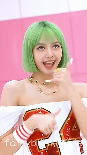 Lisa Fancam - BLACKPINK Ice Cream Performance