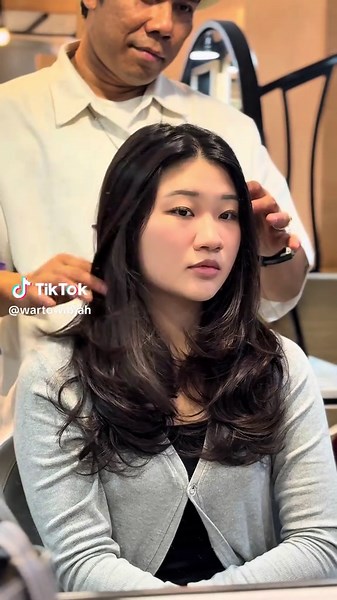 Medium Layer Haircut Tutorial for Stylish Looks