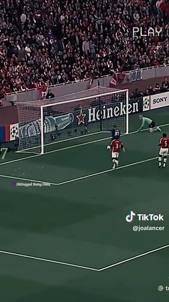 Lagu-Lagu Viral yang Dinyanyikan Ronaldo Saat Main Bola