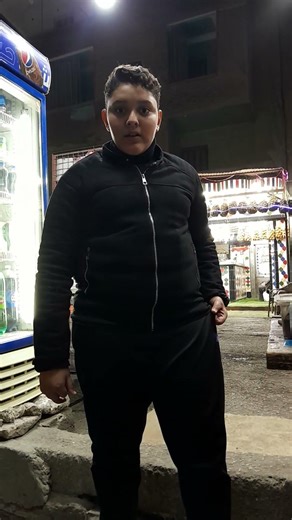 سلامو عليكو يا عمووو عندك كوره كفر اصلي هتموت من الضحك 😆 🤣 😂