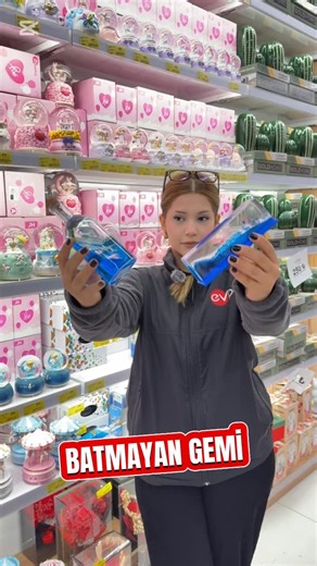 Evpa Mağazaları on Instagram: "Kendi markamız olan kar kürelerimiz Tüm şubelerimizde satışta ❄️❄️ Konum bilgisi için 👇 www.evpamagazalari.com"