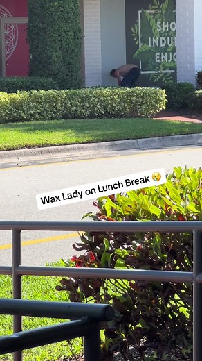 All wax lady wanted was some Indian food but he had the restaurant blocked. Get well Billy 🙏🏾❤️🤞🏾 #estheticiantiktok #fyp #viral #estheticianlife #foryoupage #foryou #billy #sayno #soberup #crazy #commentary #helphim